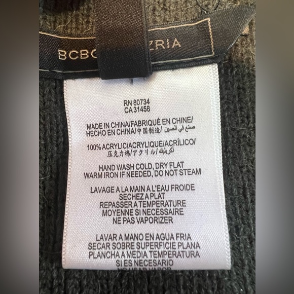 BGBG Maxazria scarf - Picture 2 of 3